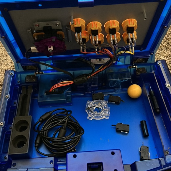 Street fighter V arcade fight stick tournament edition to Chang Li - Picture 3 of 3